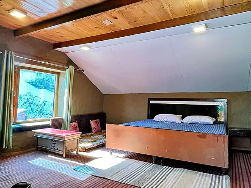 Singey Mud House