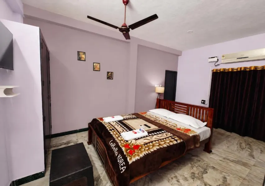 JM Home Stay | Entire 3BHK House Near White Town, Markets & Beach